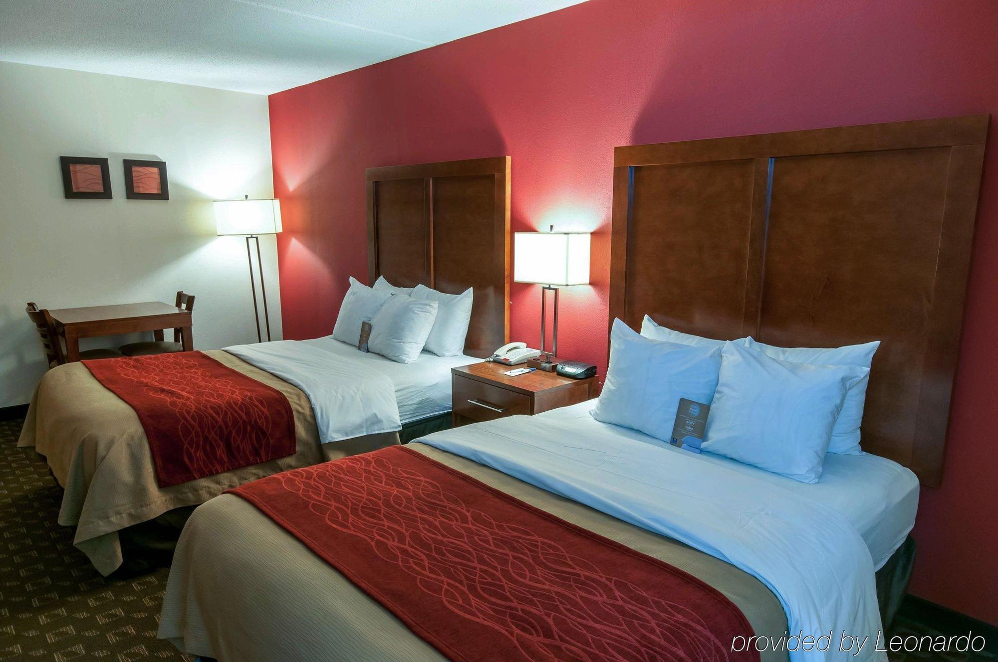 איסטון Quality Inn מראה חיצוני תמונה