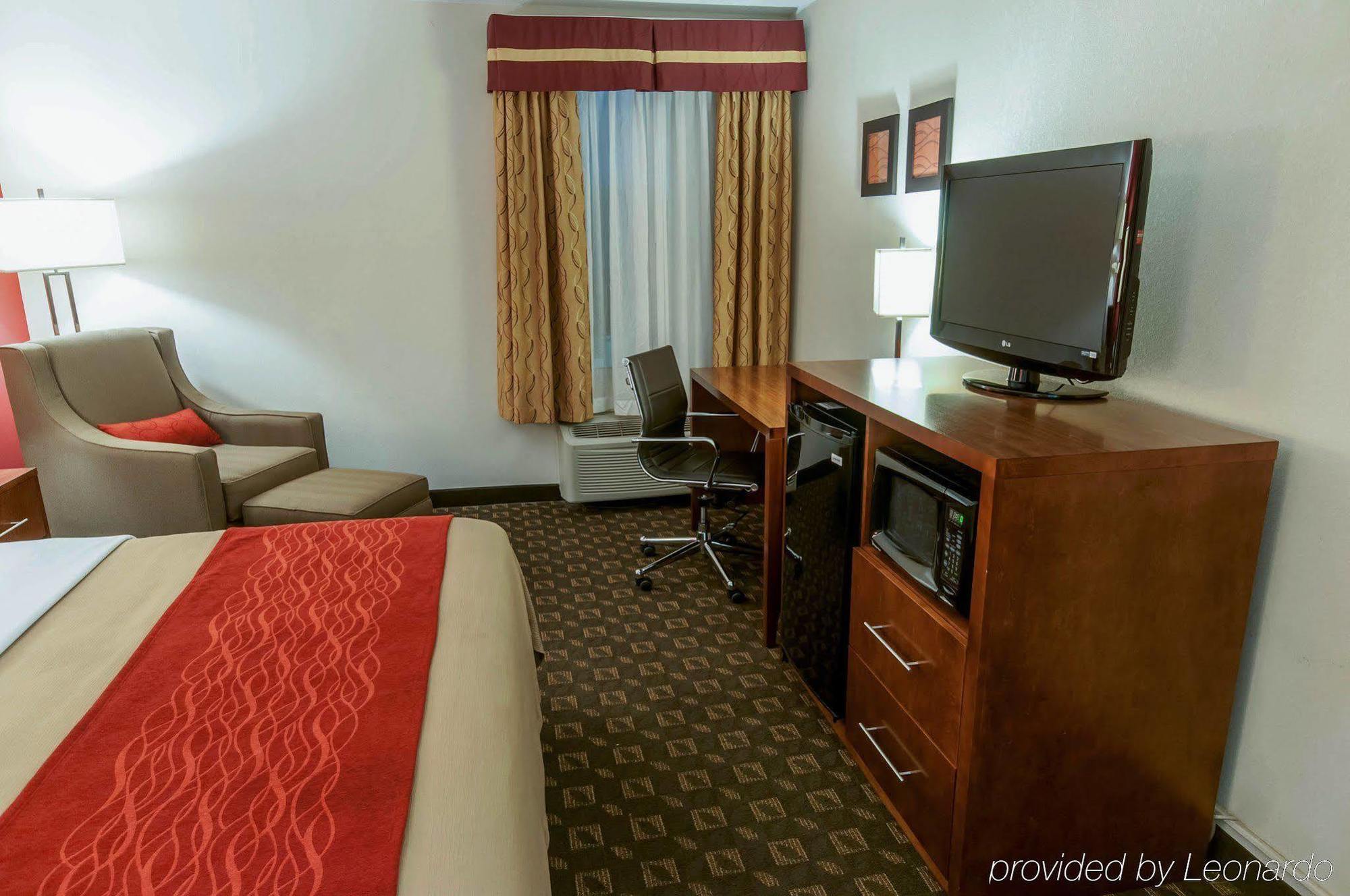 איסטון Quality Inn מראה חיצוני תמונה